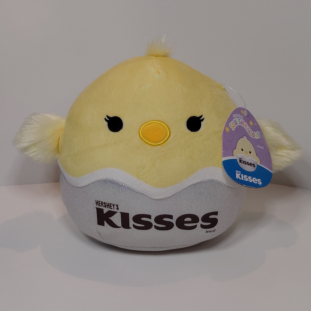 Aimee the Hersheys Chick Squishmallow NWT